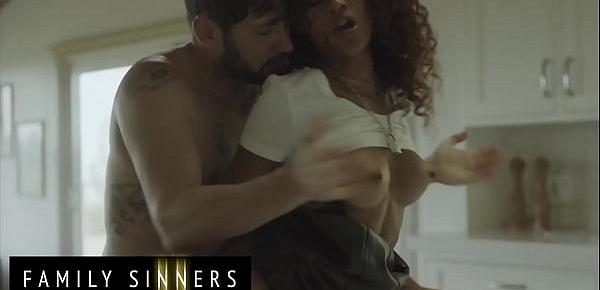 (Tommy Pistol) Eats Gorgeous (Scarlit Scandals) Trimmed Pussy Pounds Her Hardcore - Family Sinners